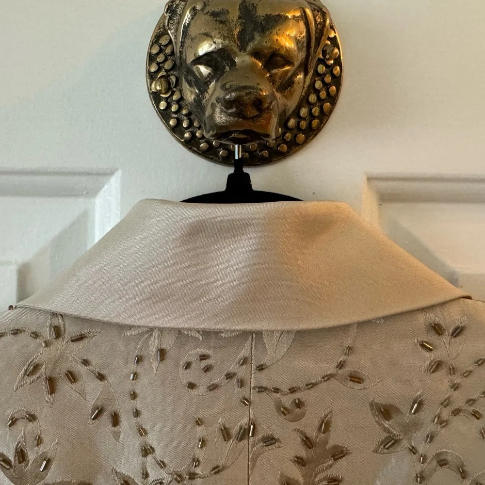JS Collections  8P Gold Beaded Jacket! Button down , fitted ! High end l… - Picture 3 of 14